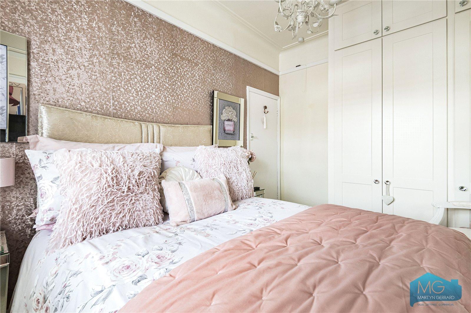 3 bedroom End of Terrace House for sale - Martyn Gerrard