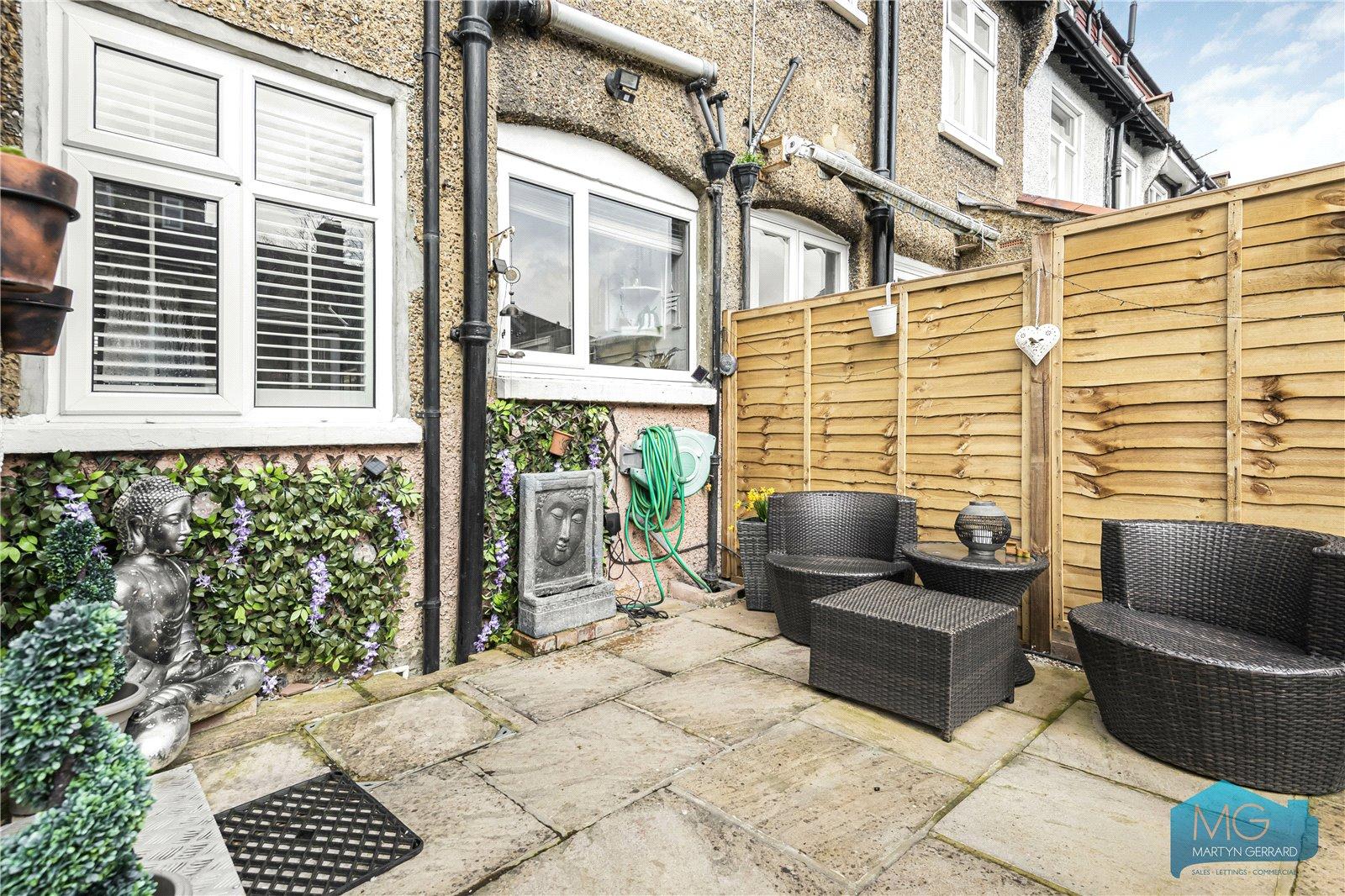 3 bedroom End of Terrace House for sale - Martyn Gerrard
