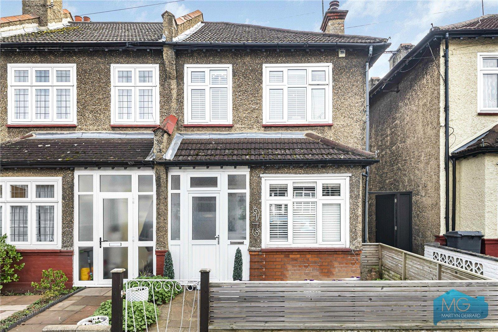 3 bedroom End of Terrace House for sale - Martyn Gerrard