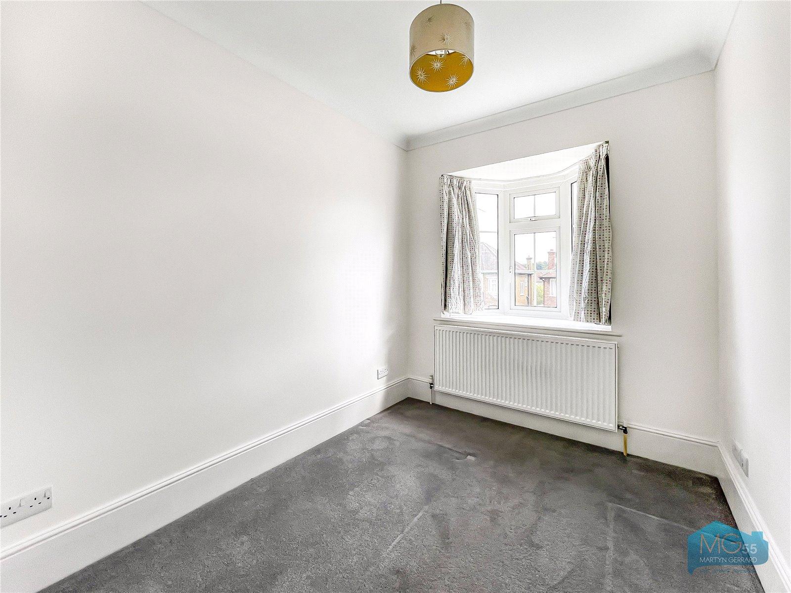 3 bedroom Semi-Detached House to rent - Martyn Gerrard