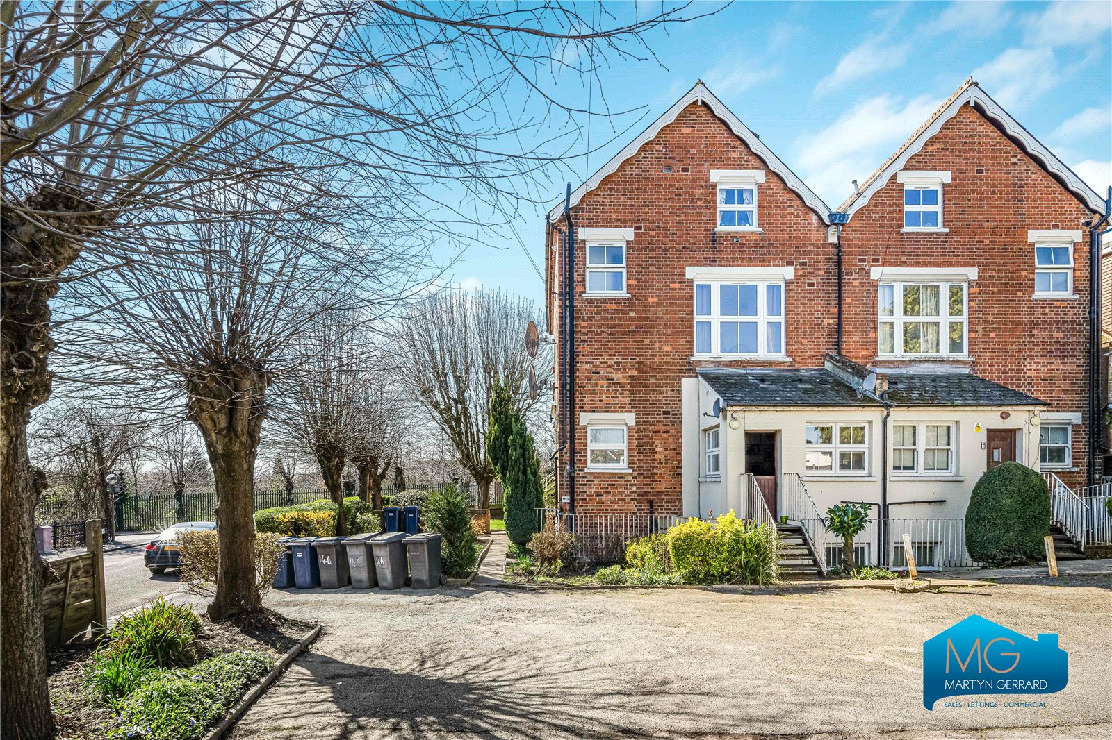 Oakleigh Road South, Whetstone, London, N11+  - Martyn Gerrard