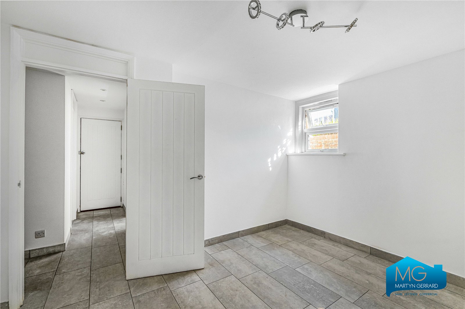1 bedroom Apartment to rent - Martyn Gerrard