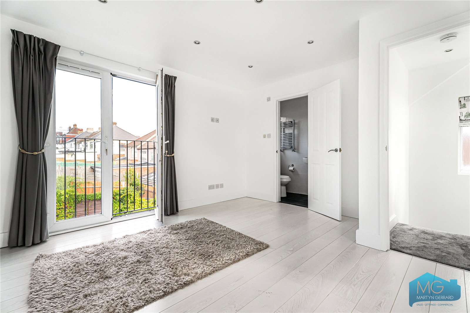 4 bedroom Semi-Detached House for sale - Martyn Gerrard