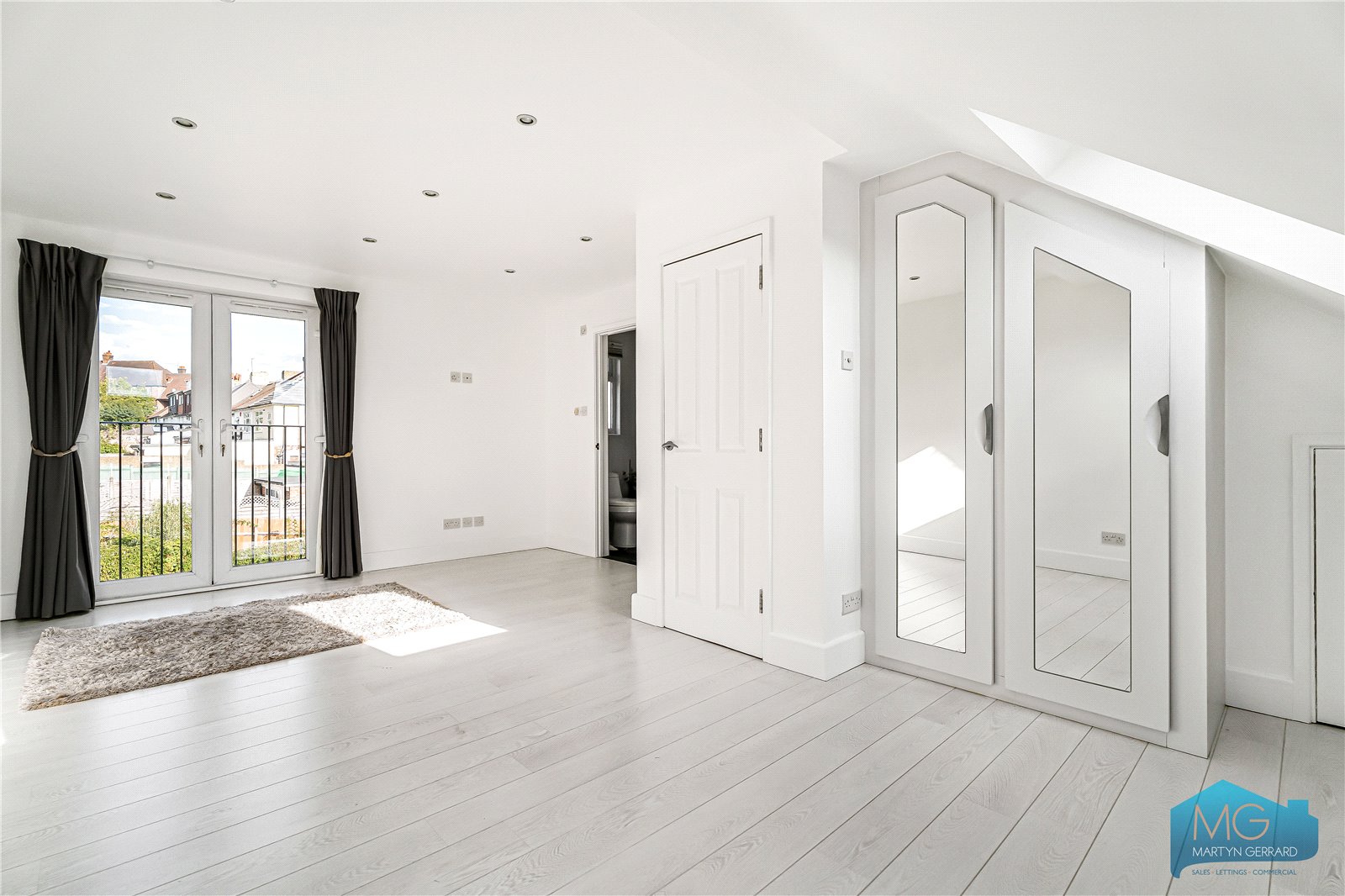 4 bedroom Semi-Detached House for sale - Martyn Gerrard