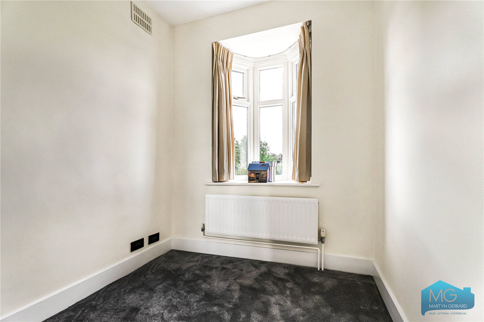 4 bedroom Semi-Detached House for sale - Martyn Gerrard