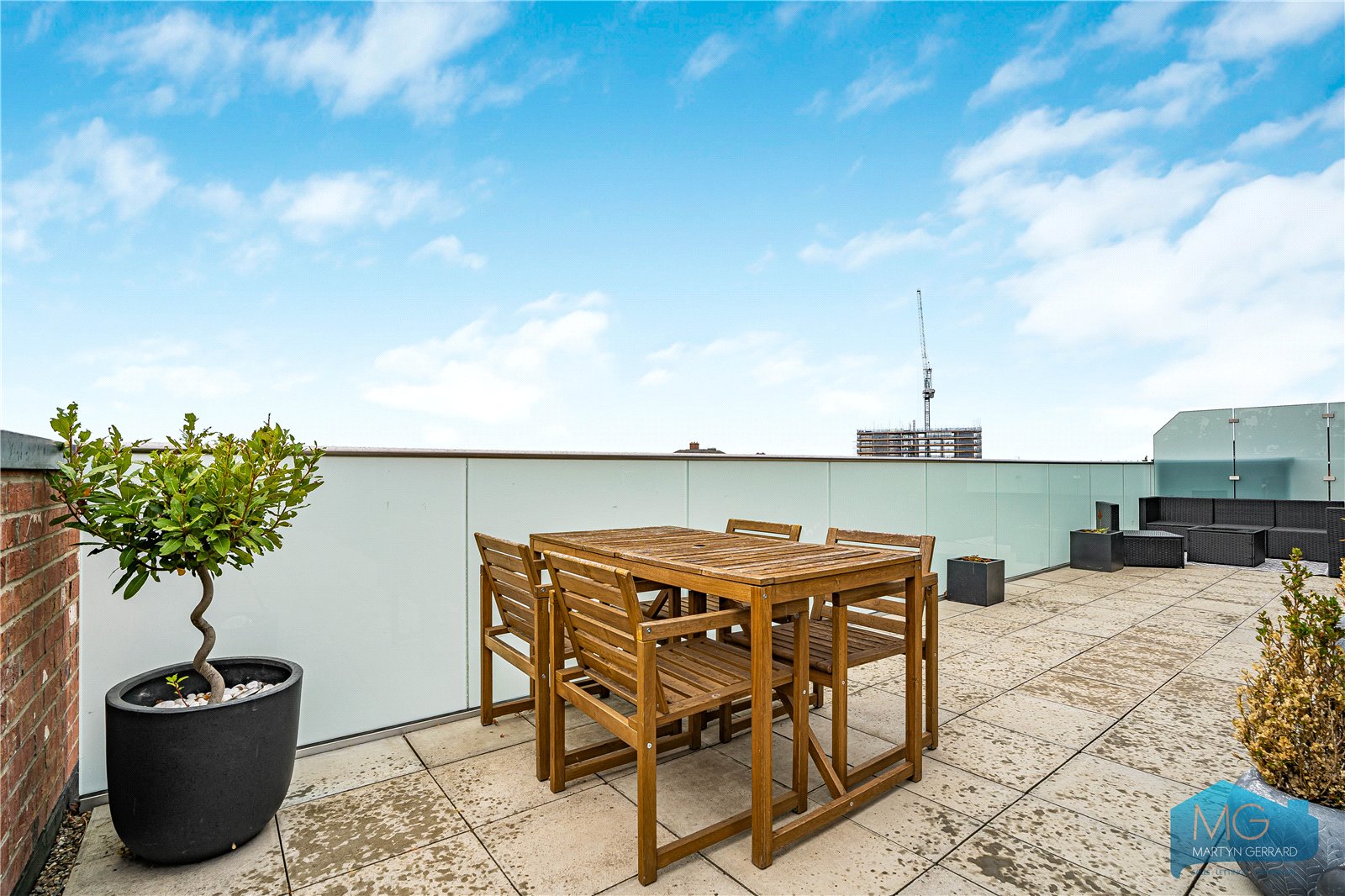 1 bedroom Apartment for sale - Martyn Gerrard