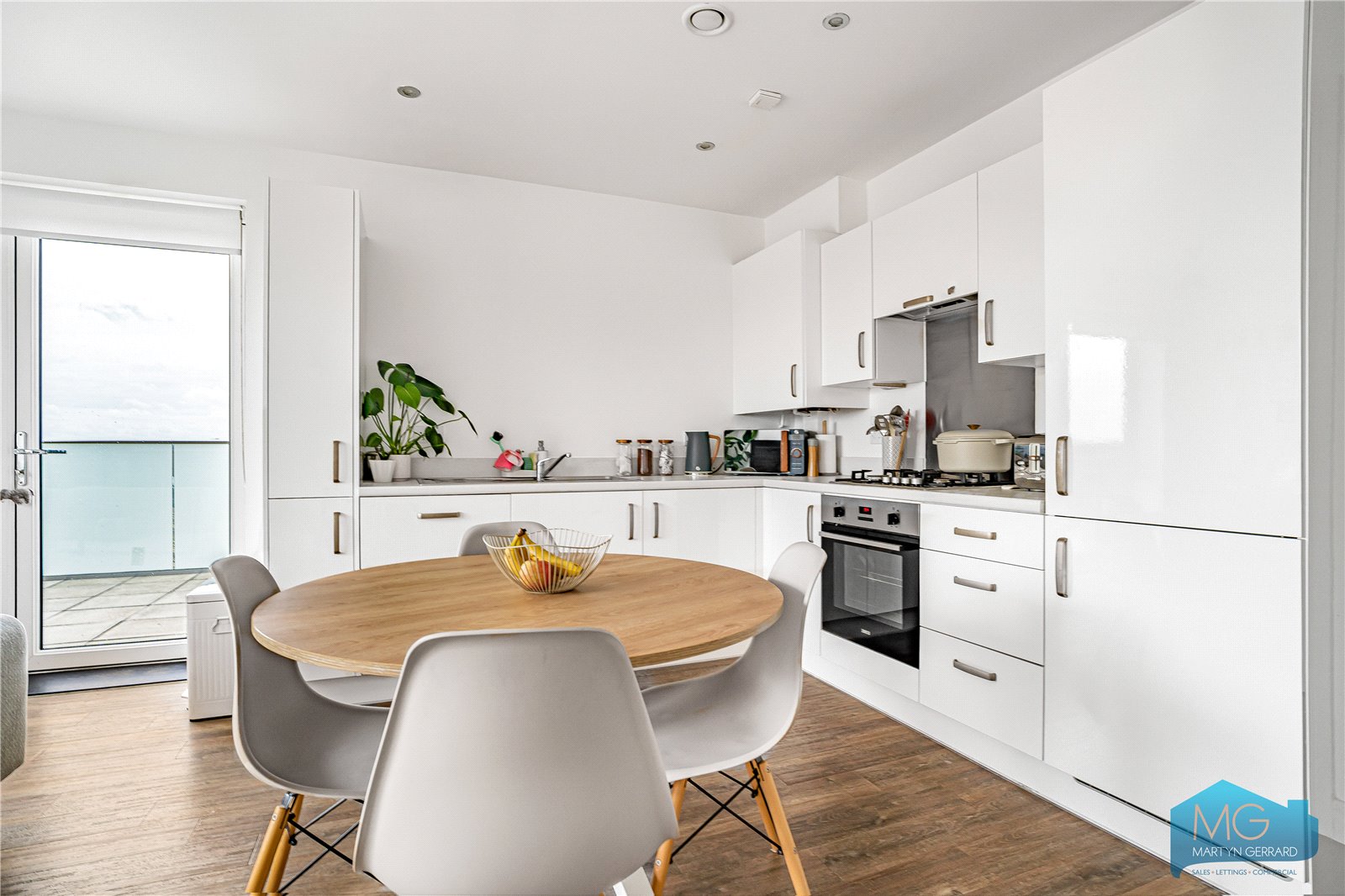 1 bedroom Apartment for sale - Martyn Gerrard