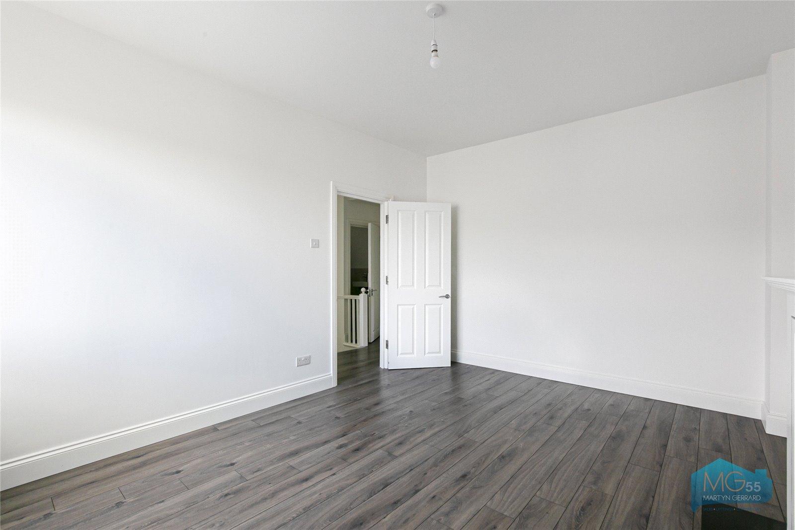 2 bedroom Apartment for sale - Martyn Gerrard