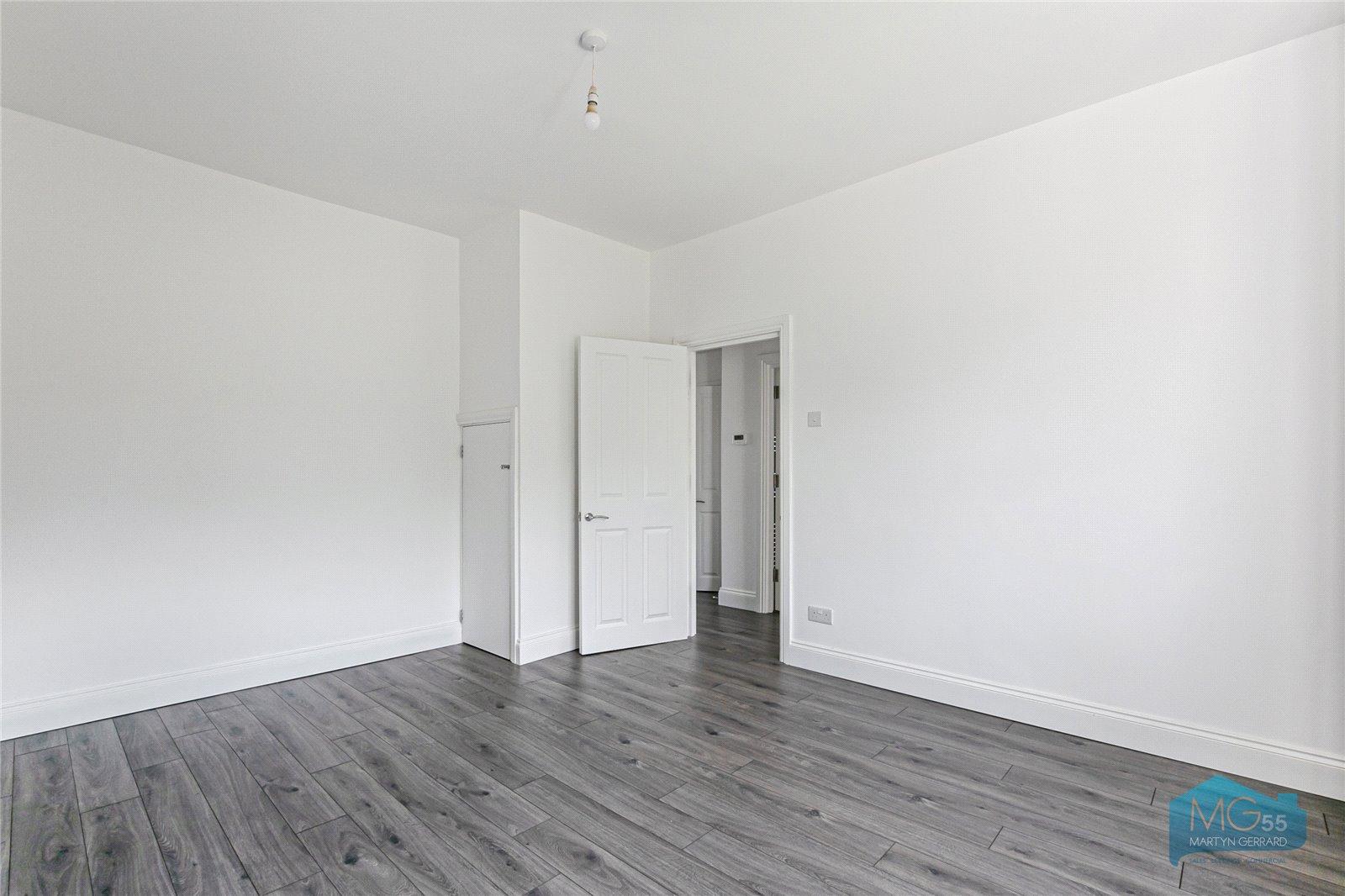 2 bedroom Apartment for sale - Martyn Gerrard
