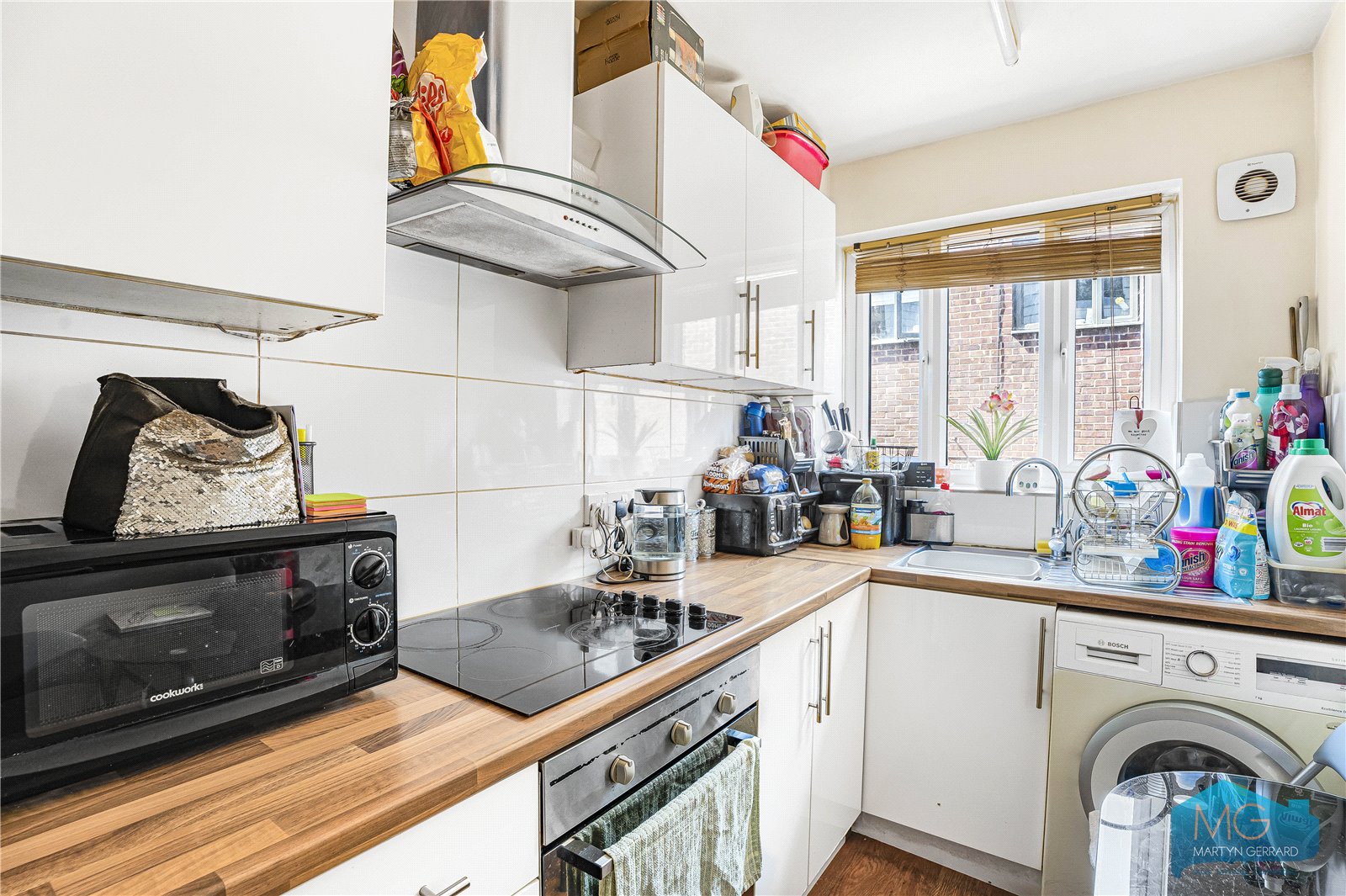 2 bedroom Apartment for sale - Martyn Gerrard