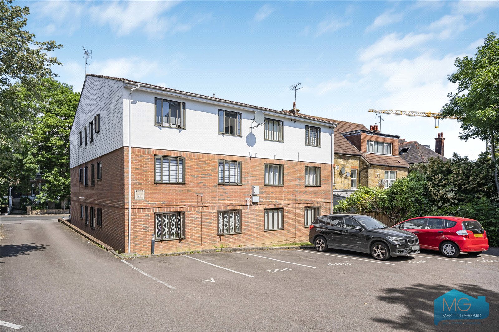 2 bedroom Apartment for sale - Martyn Gerrard