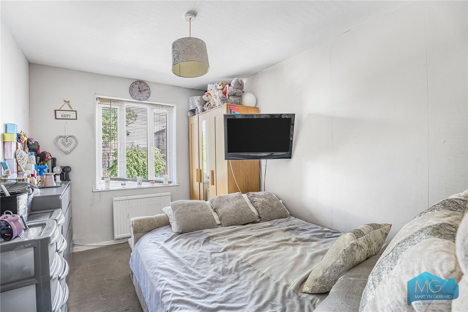 2 bedroom Apartment for sale - Martyn Gerrard
