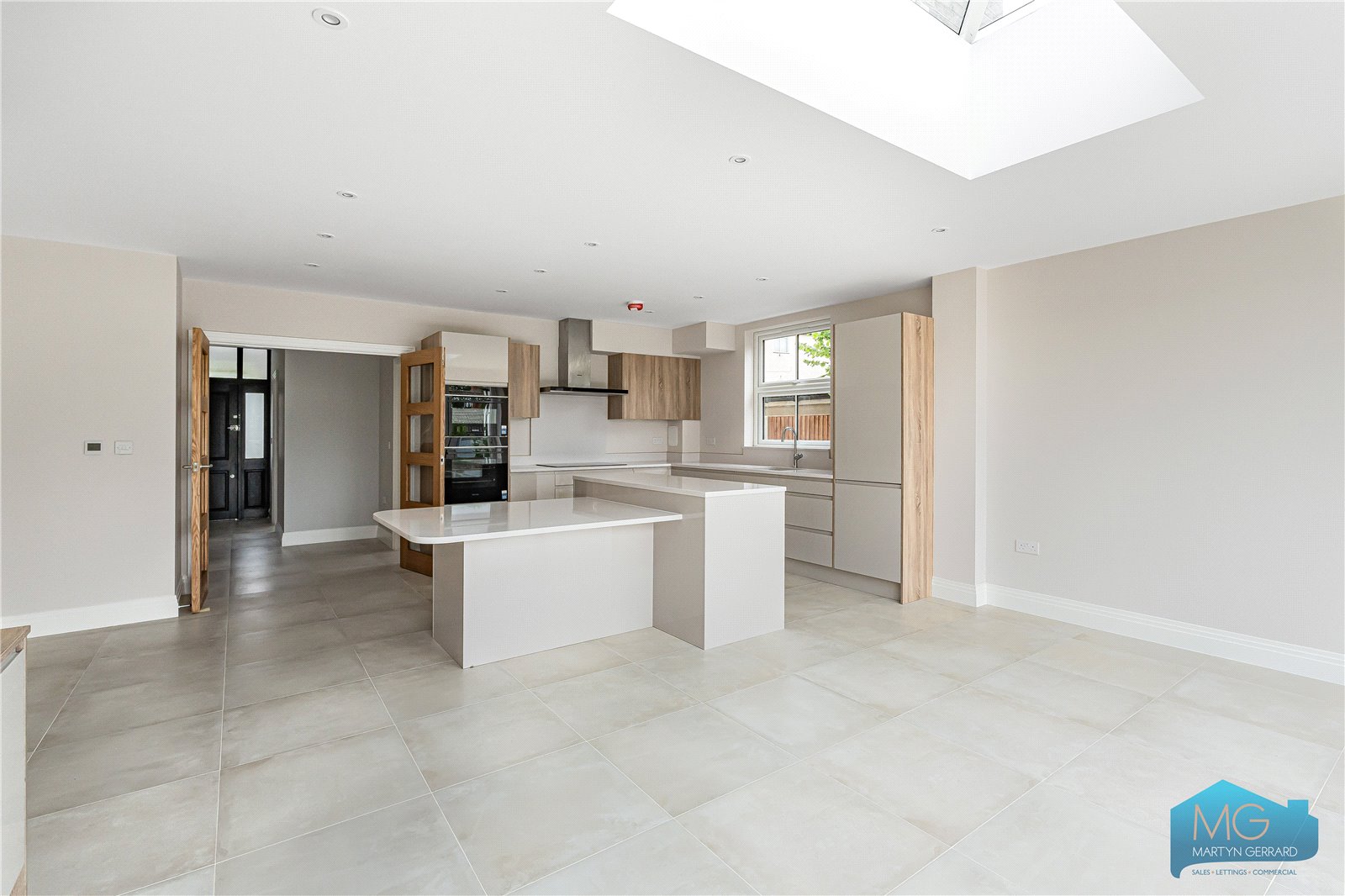 4 bedroom Semi-Detached House for sale - Martyn Gerrard