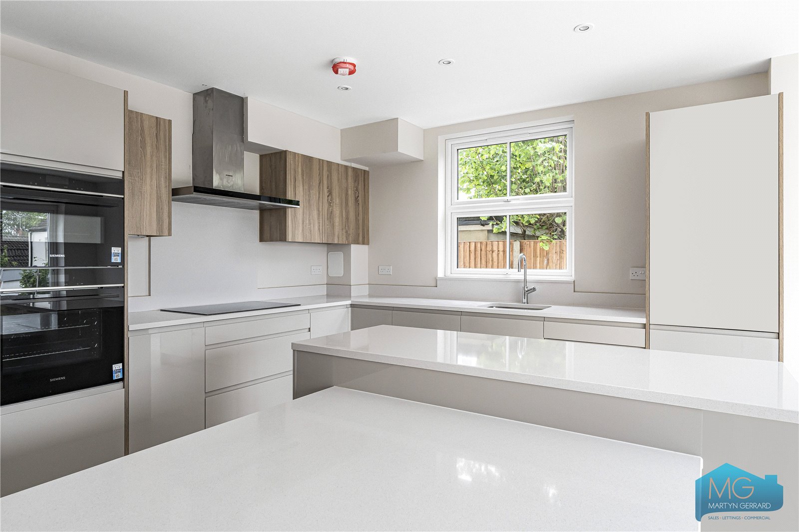 4 bedroom Semi-Detached House for sale - Martyn Gerrard