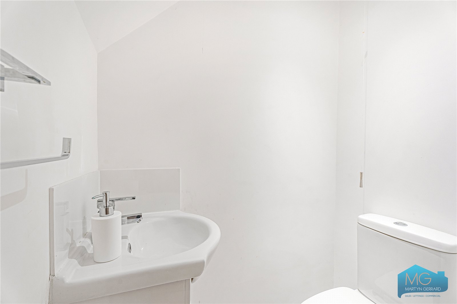 3 bedroom Semi-Detached House for sale - Martyn Gerrard