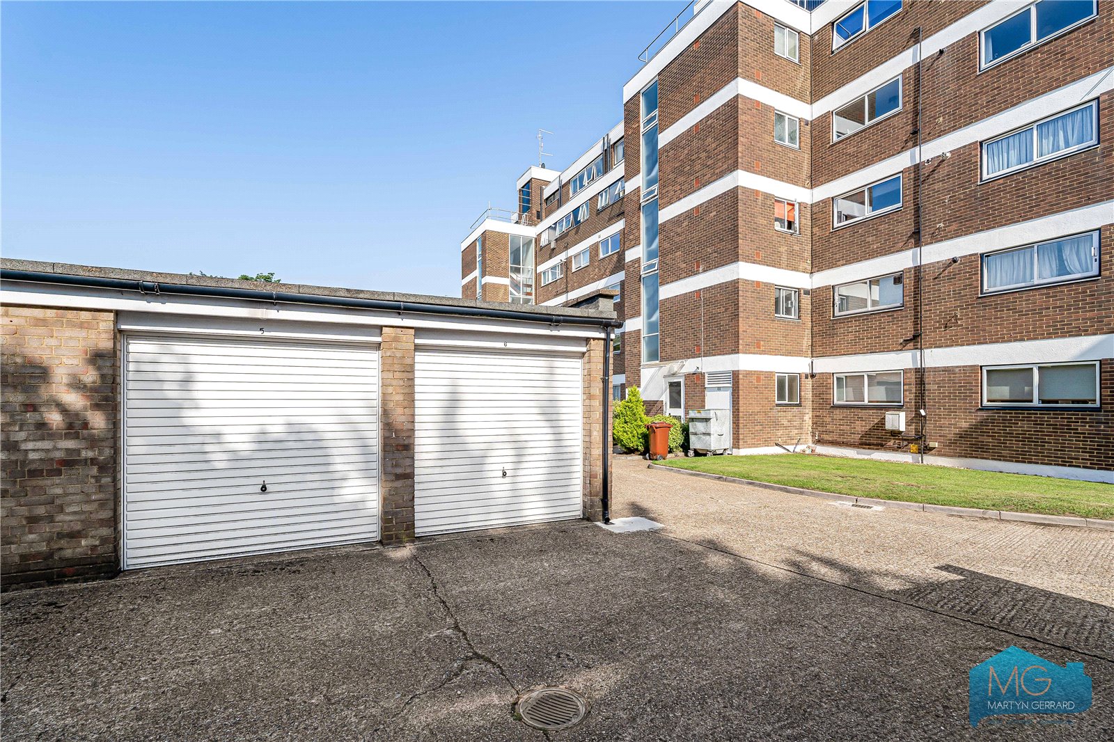 3 bedroom Apartment for sale - Martyn Gerrard