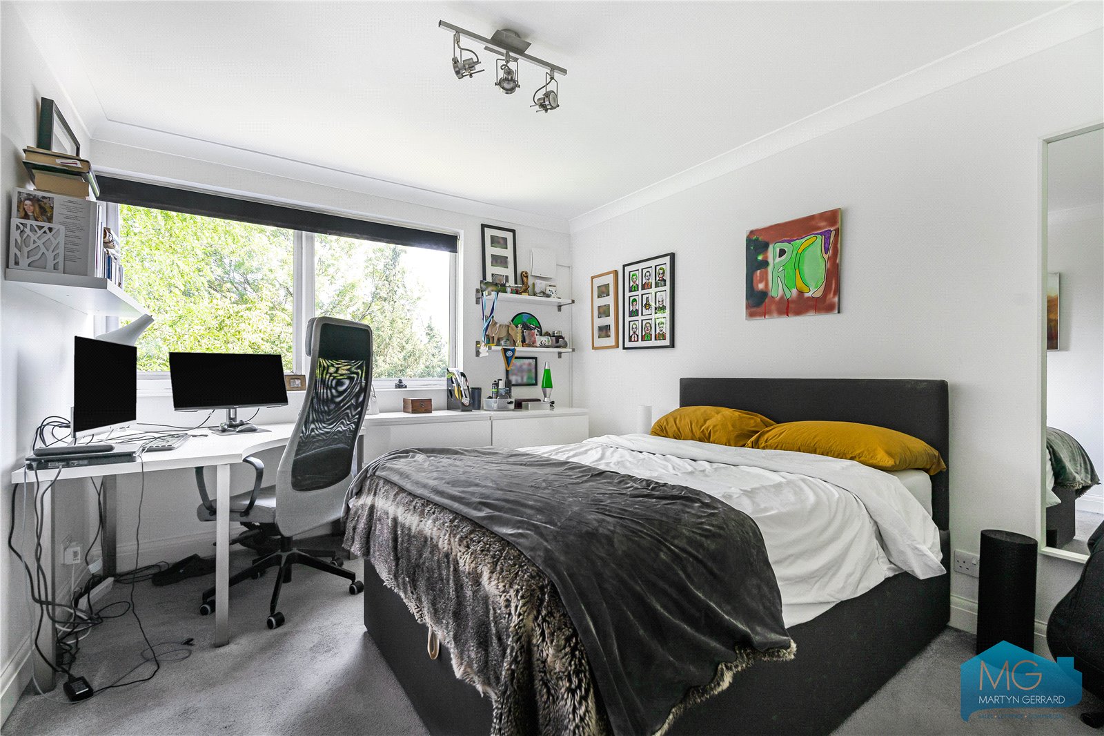 3 bedroom Apartment for sale - Martyn Gerrard