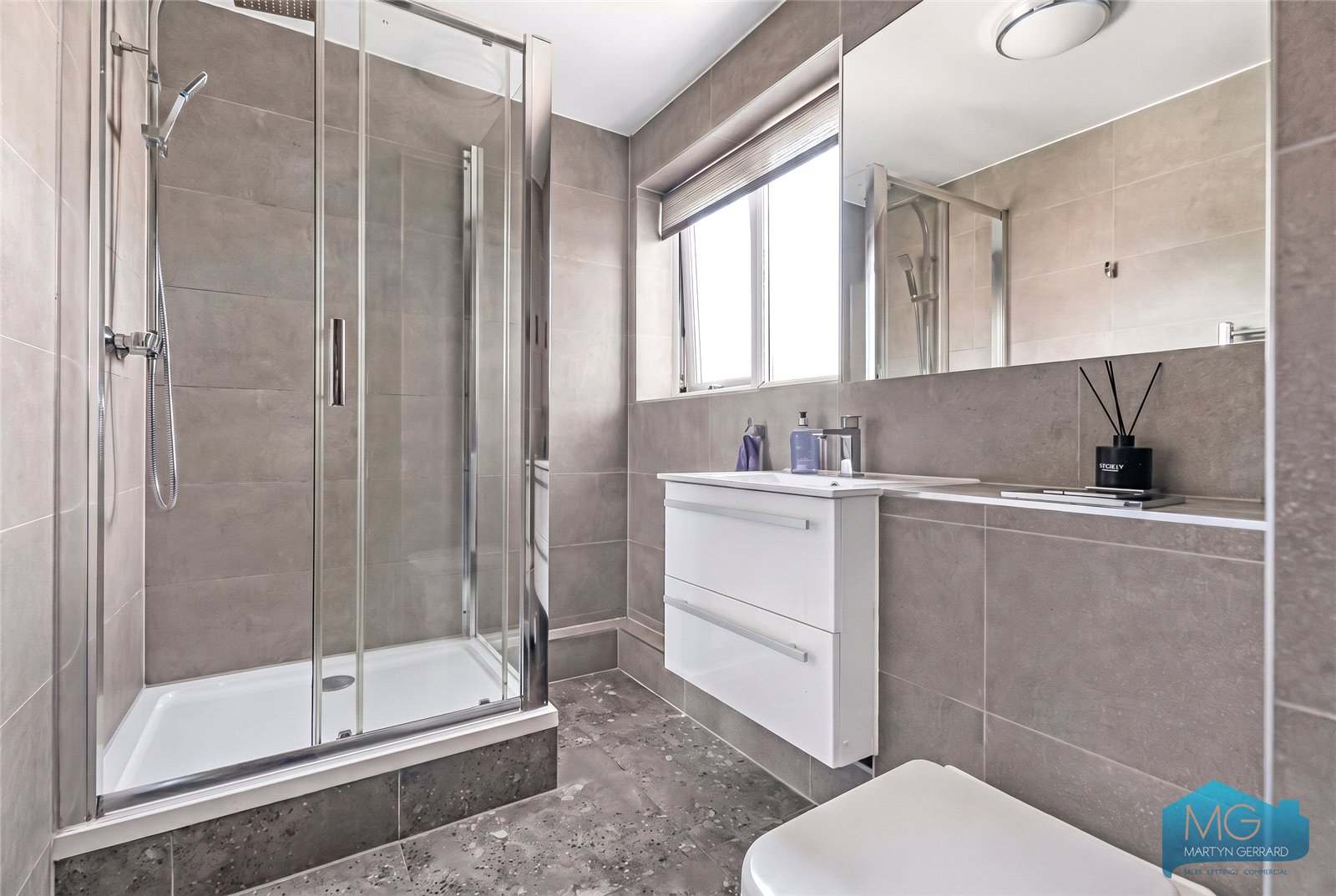 3 bedroom Apartment for sale - Martyn Gerrard