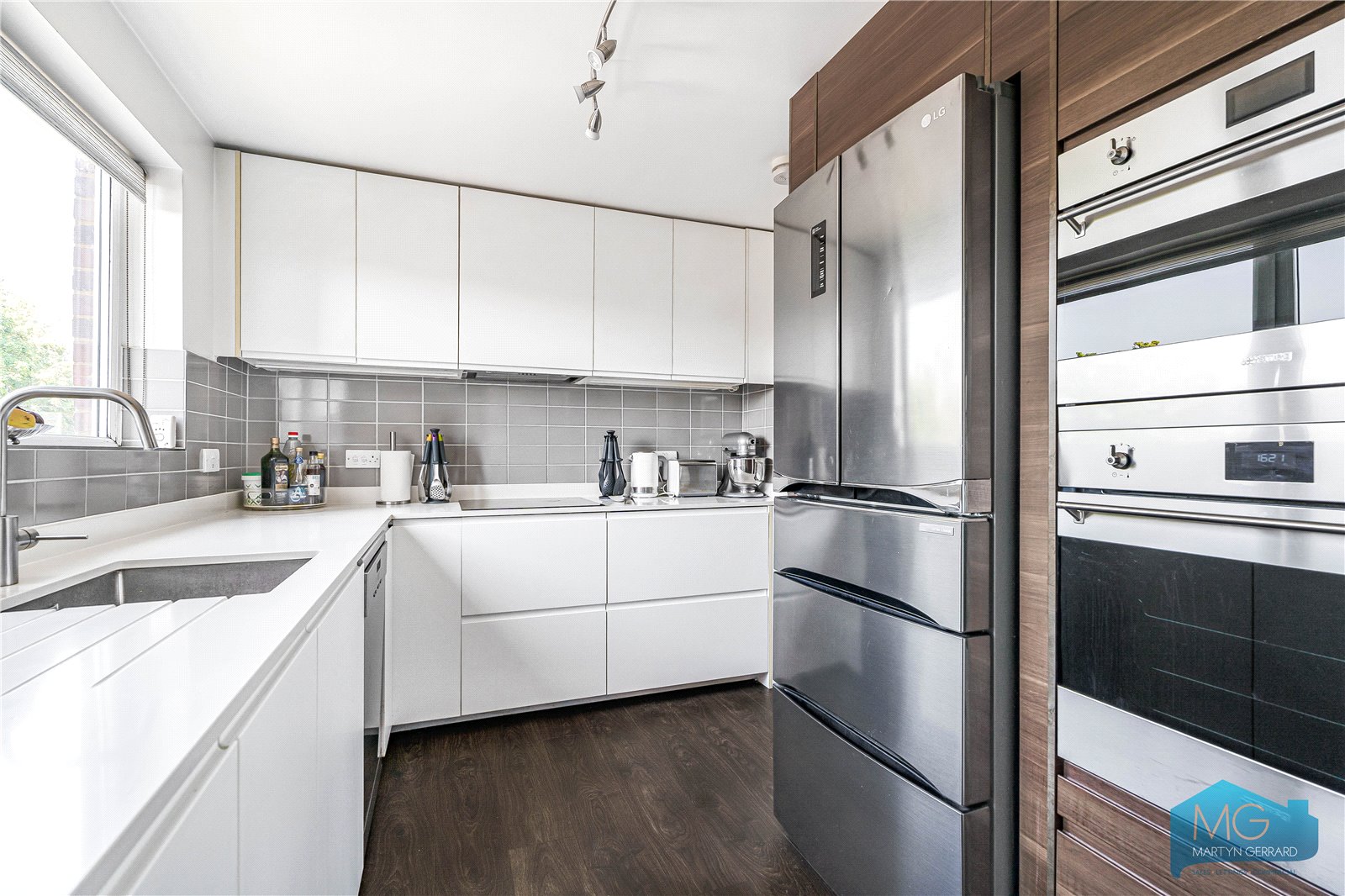 3 bedroom Apartment for sale - Martyn Gerrard