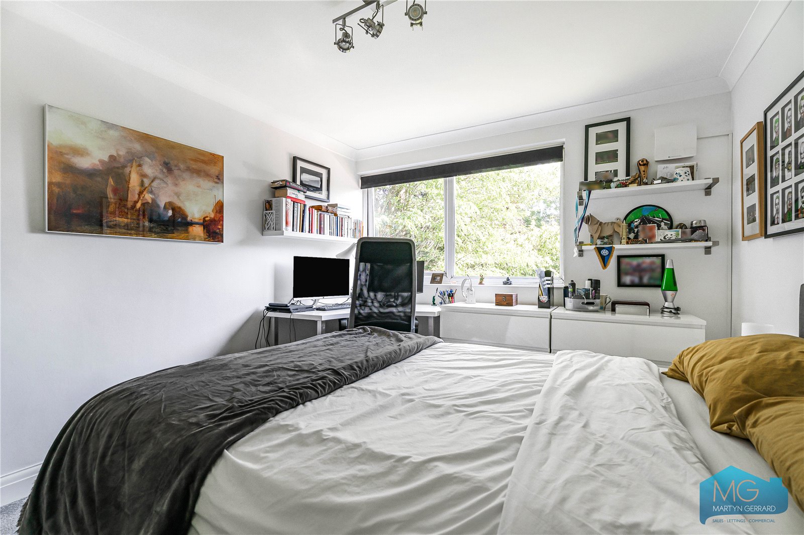 3 bedroom Apartment for sale - Martyn Gerrard