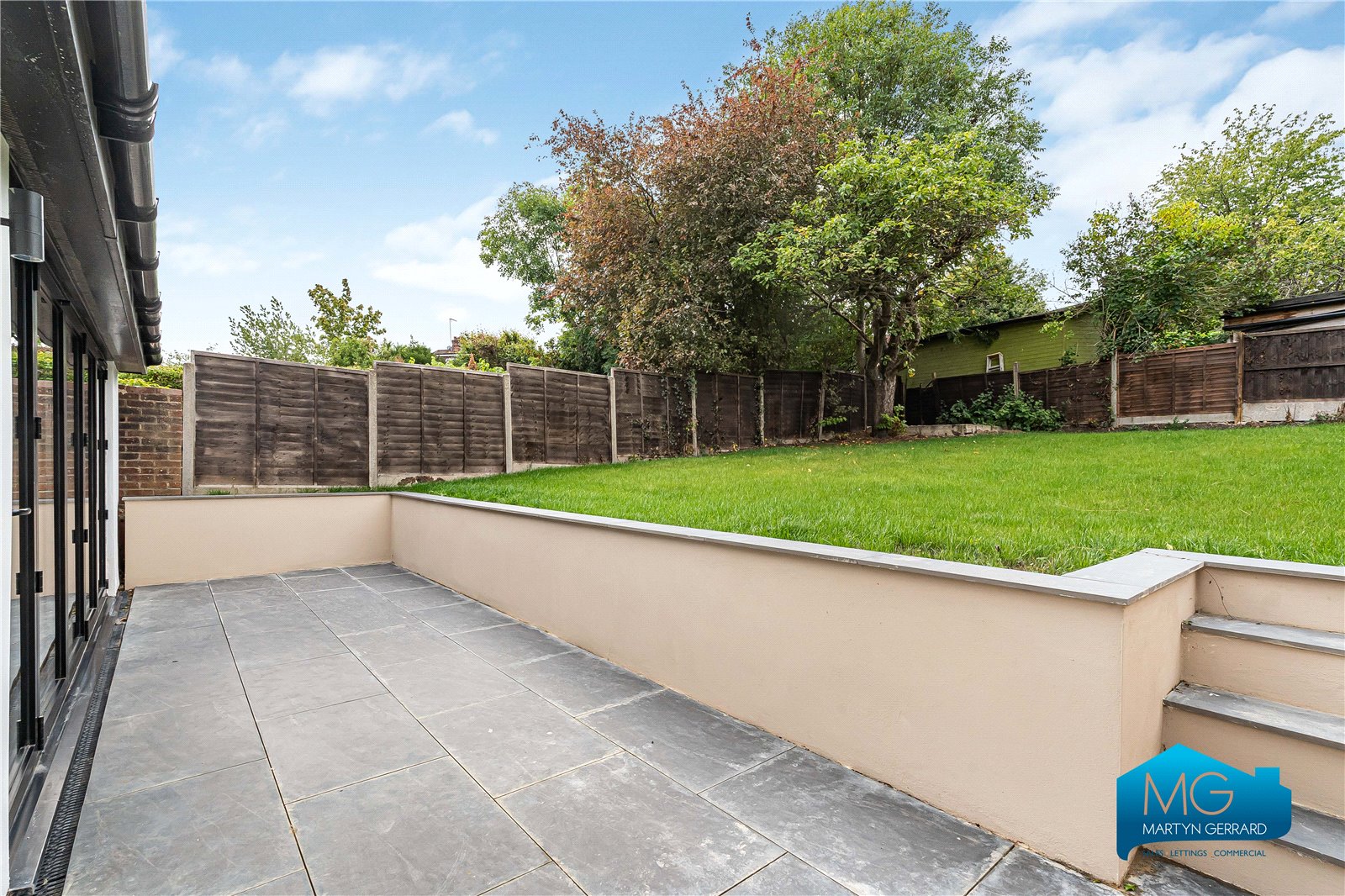 4 bedroom Semi-Detached House to rent - Martyn Gerrard