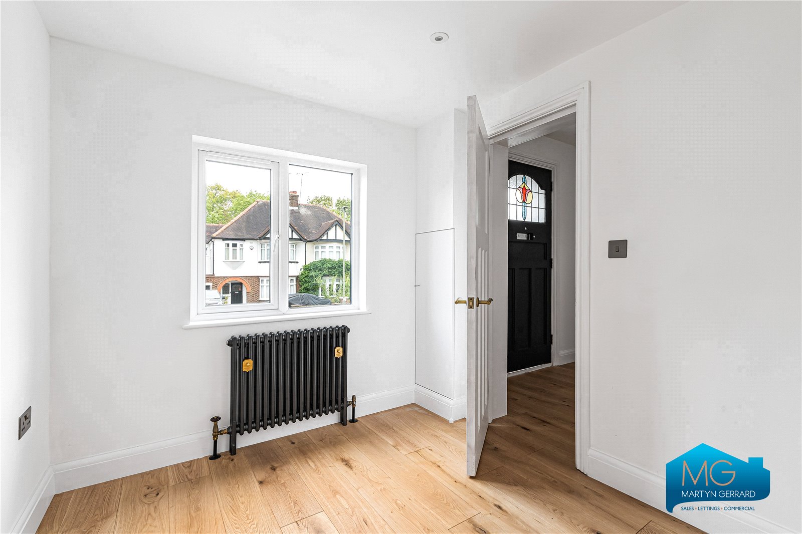 4 bedroom Semi-Detached House to rent - Martyn Gerrard