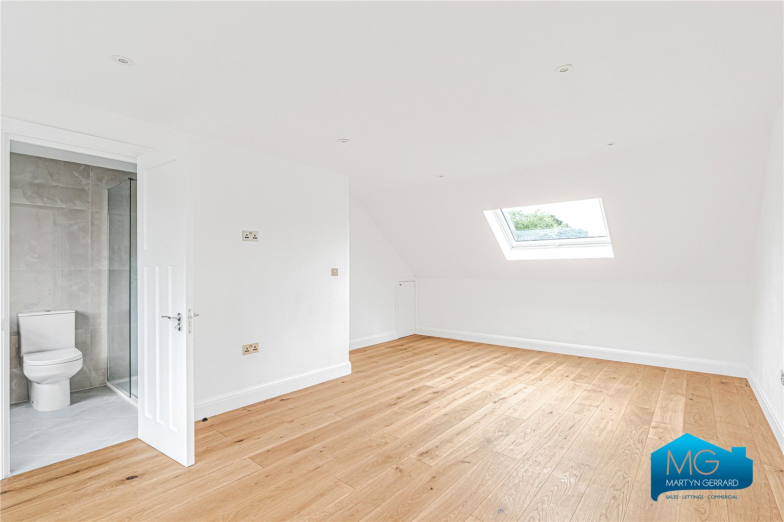 4 bedroom Semi-Detached House to rent - Martyn Gerrard