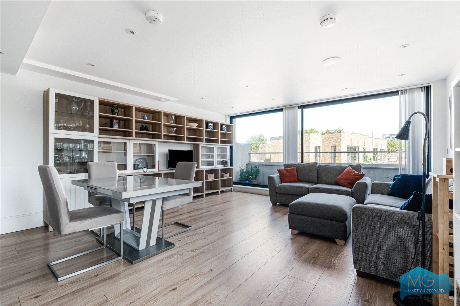 1 bedroom Apartment for sale - Martyn Gerrard