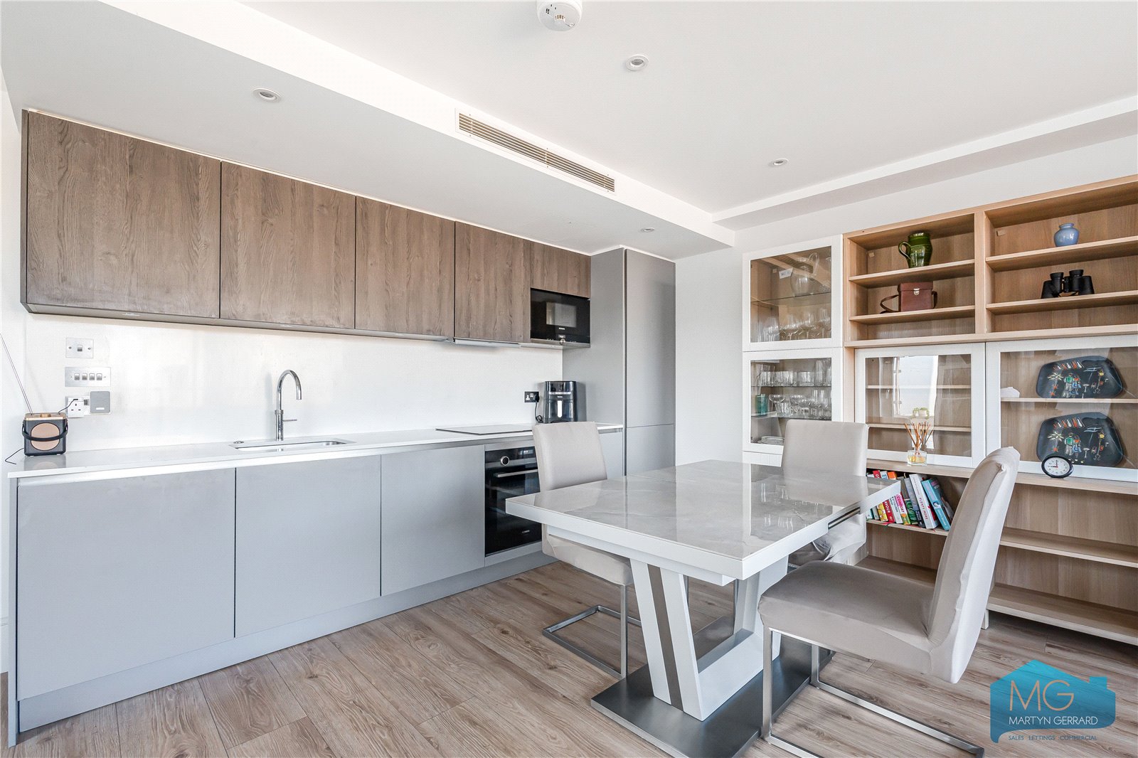 1 bedroom Apartment for sale - Martyn Gerrard