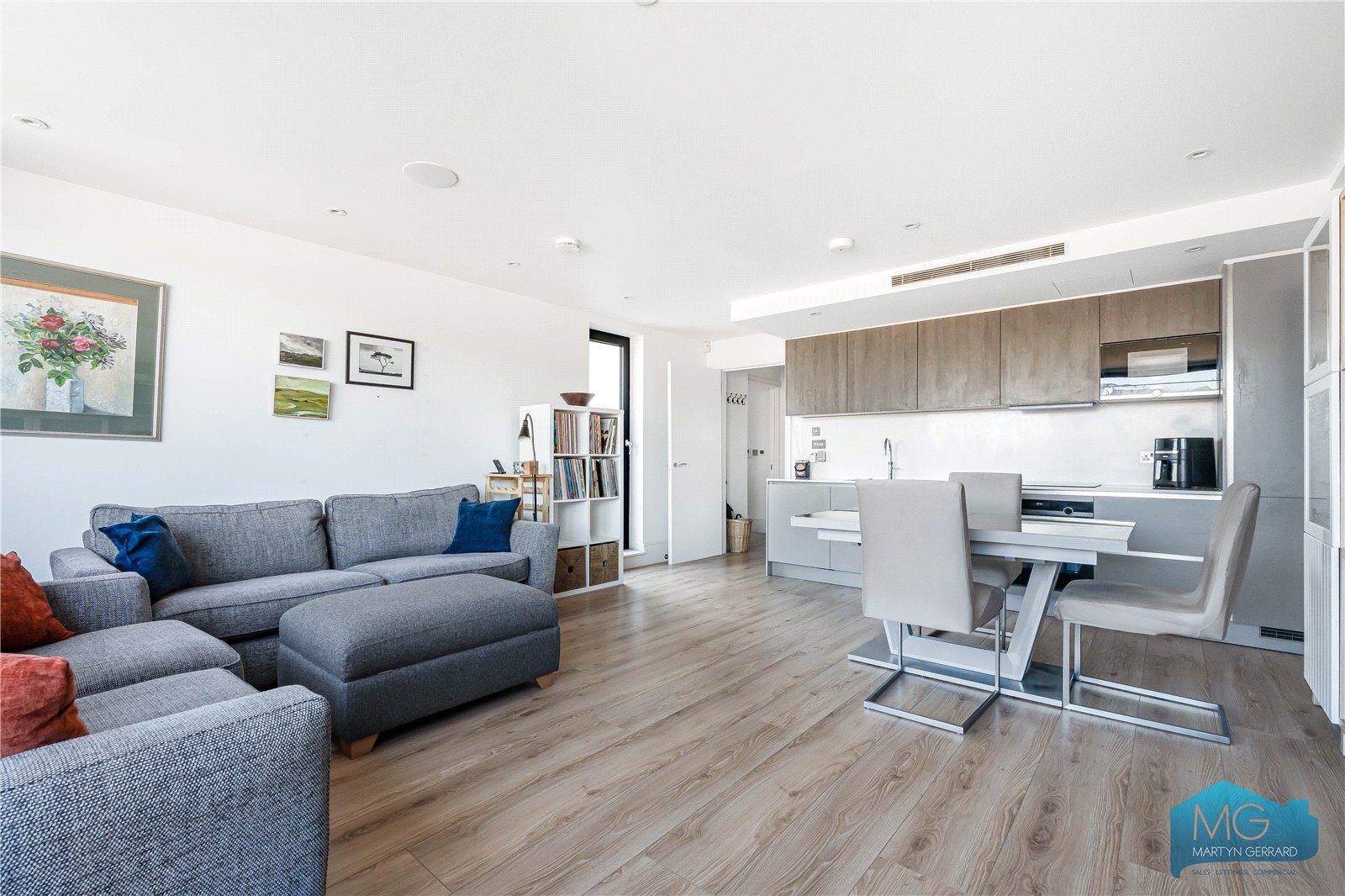 1 bedroom Apartment for sale - Martyn Gerrard