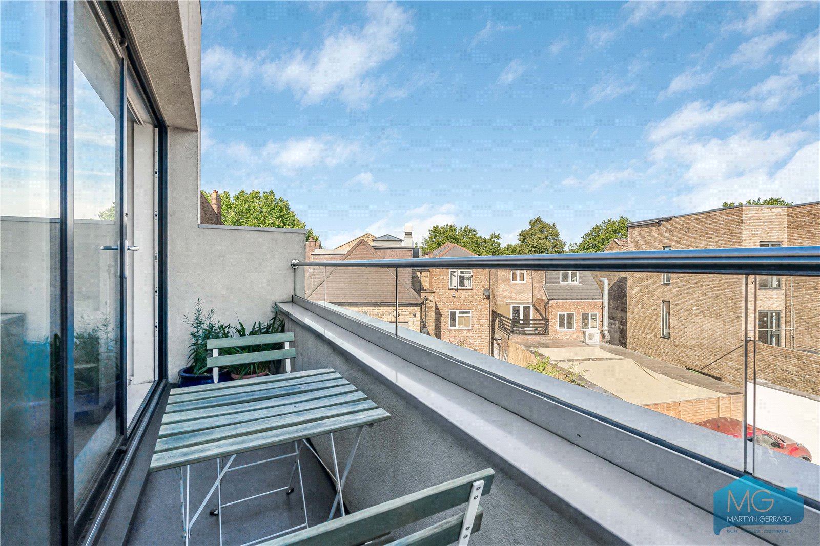 1 bedroom Apartment for sale - Martyn Gerrard