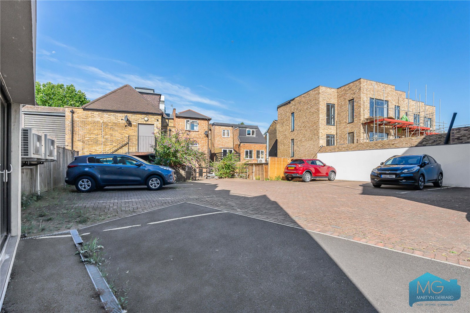 1 bedroom Apartment for sale - Martyn Gerrard