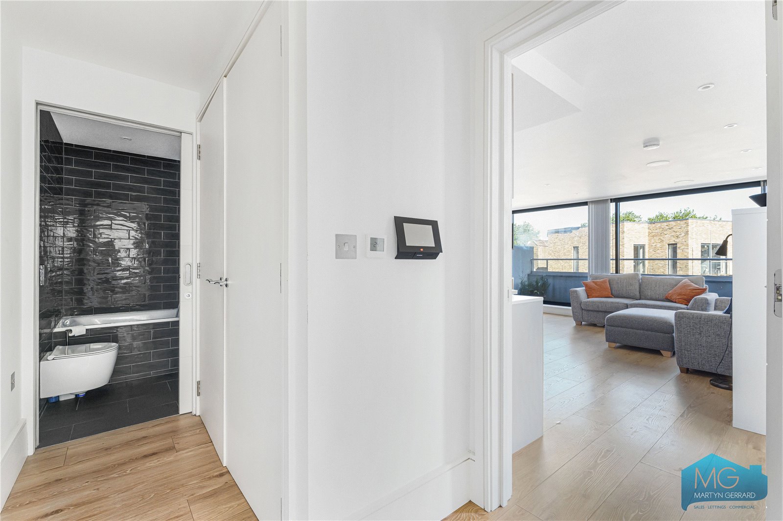 1 bedroom Apartment for sale - Martyn Gerrard