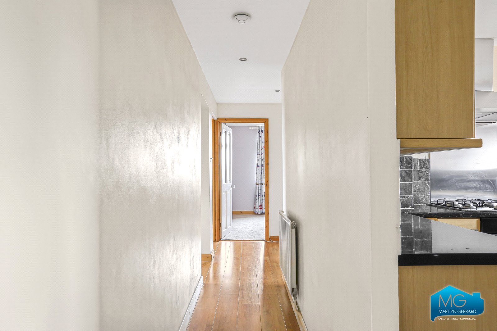 2 bedroom Apartment for sale - Martyn Gerrard