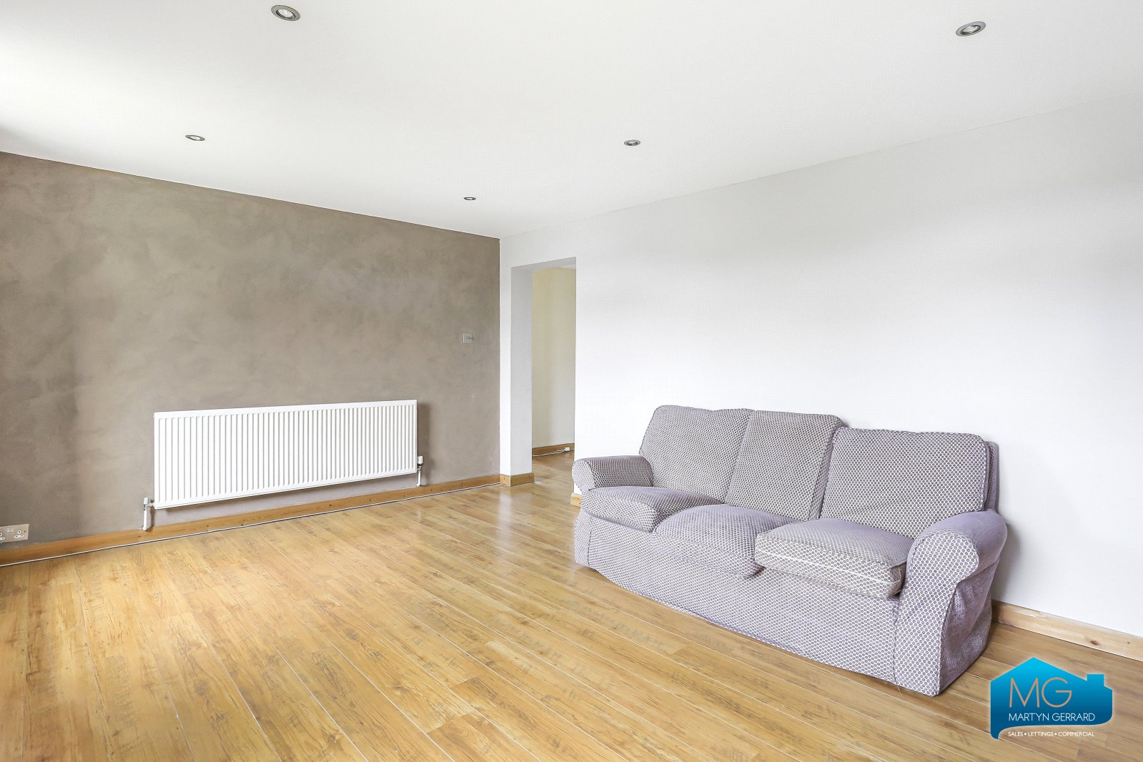 2 bedroom Apartment for sale - Martyn Gerrard