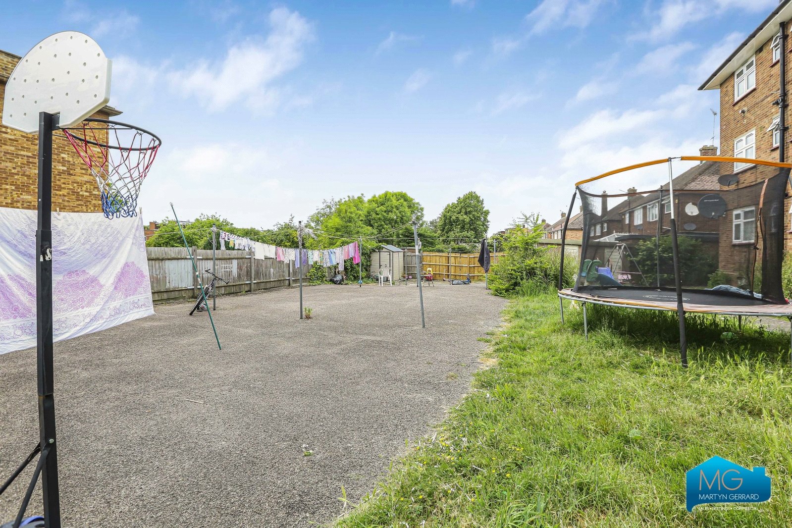 2 bedroom Apartment for sale - Martyn Gerrard