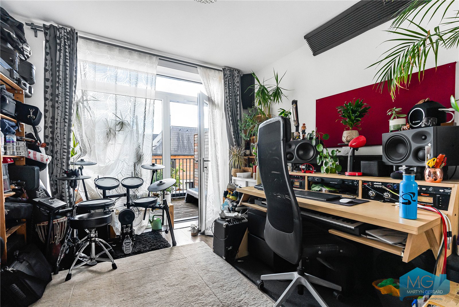 4 bedroom End of Terrace House for sale - Martyn Gerrard