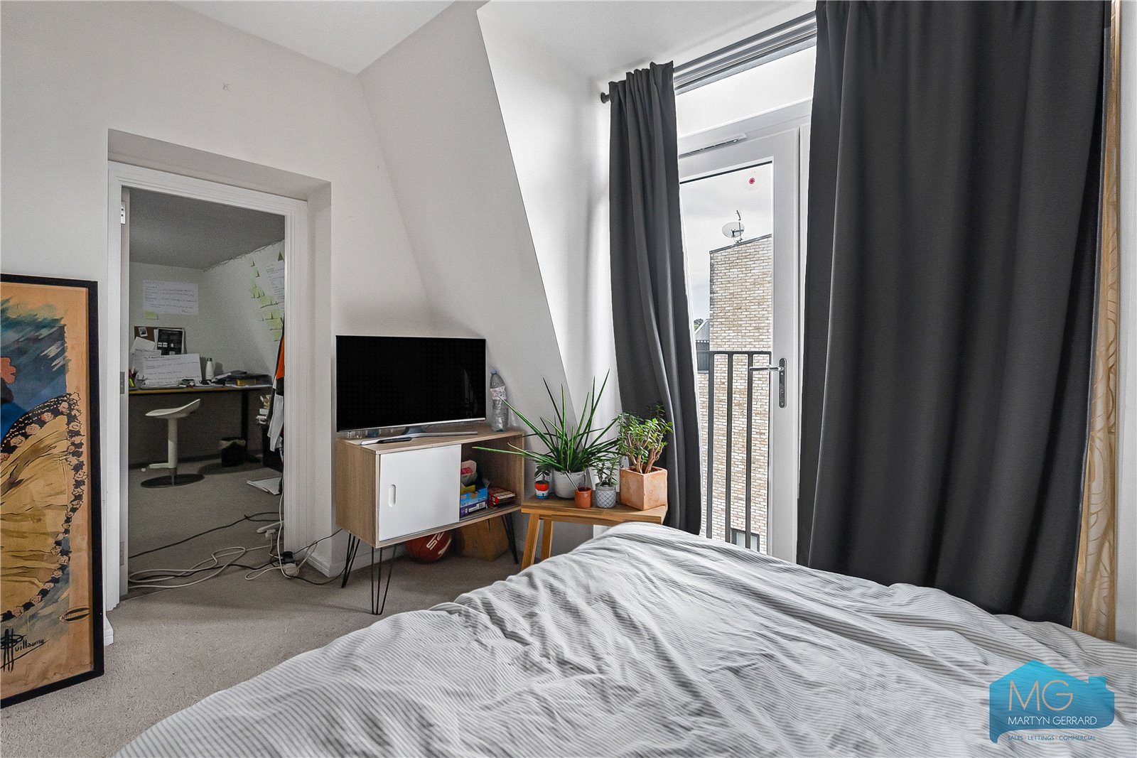 4 bedroom End of Terrace House for sale - Martyn Gerrard