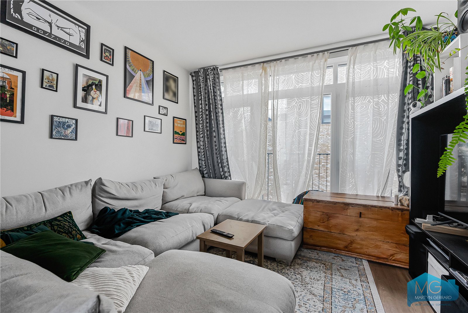 4 bedroom End of Terrace House for sale - Martyn Gerrard