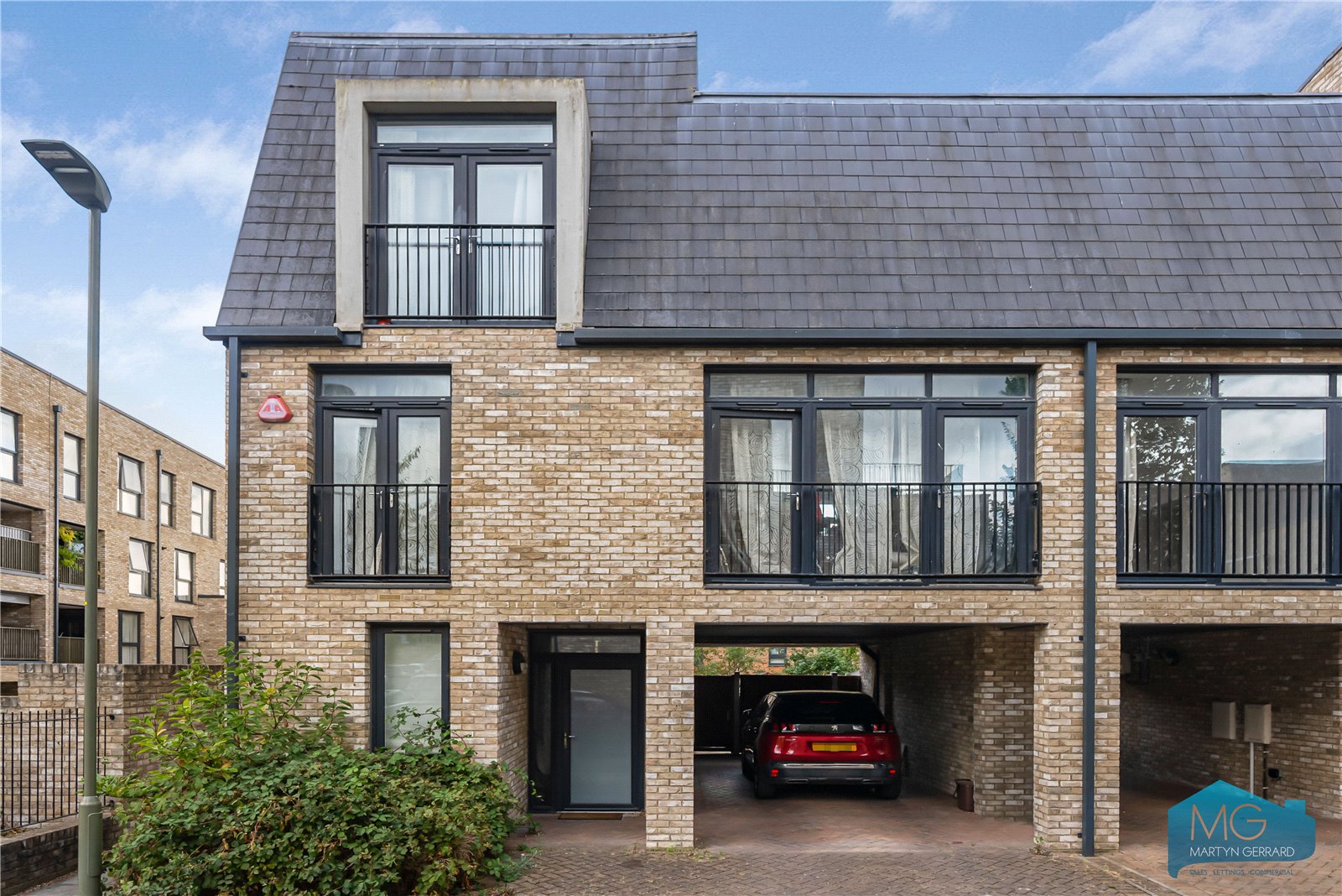 4 bedroom End of Terrace House for sale - Martyn Gerrard