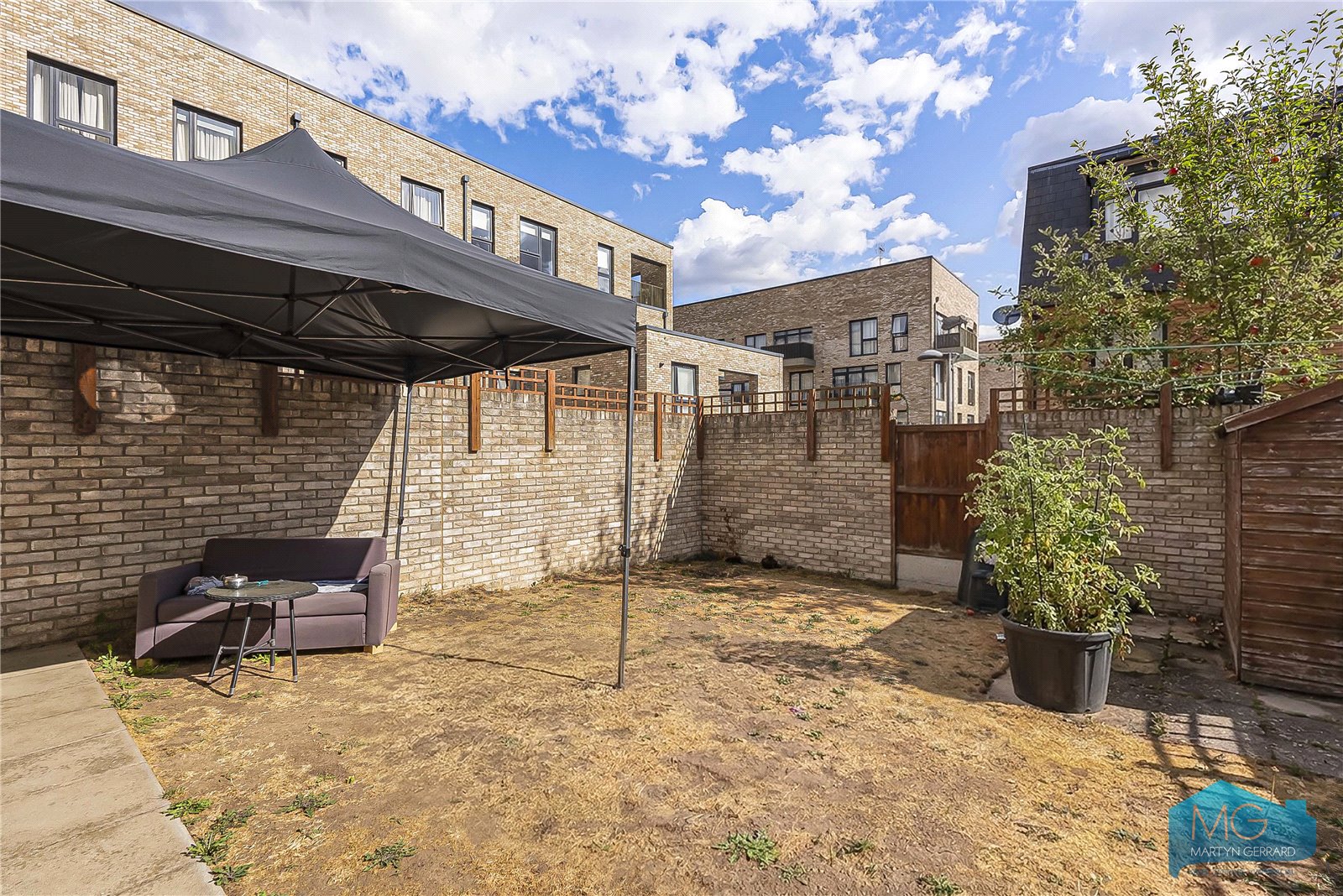 4 bedroom End of Terrace House for sale - Martyn Gerrard