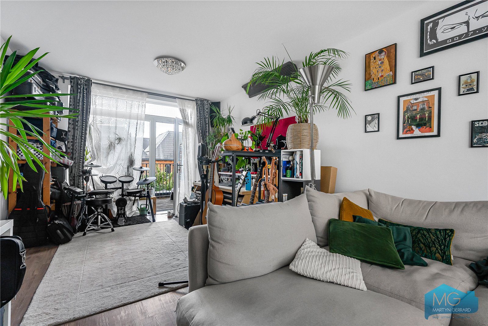 4 bedroom End of Terrace House for sale - Martyn Gerrard
