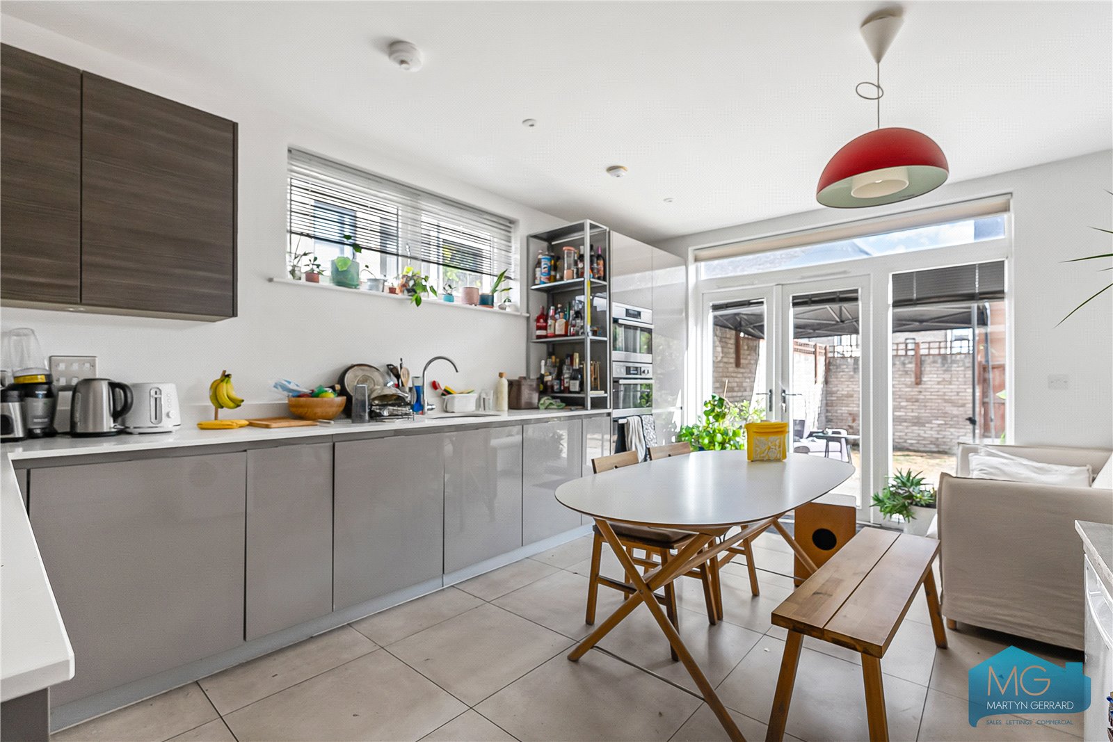 4 bedroom End of Terrace House for sale - Martyn Gerrard