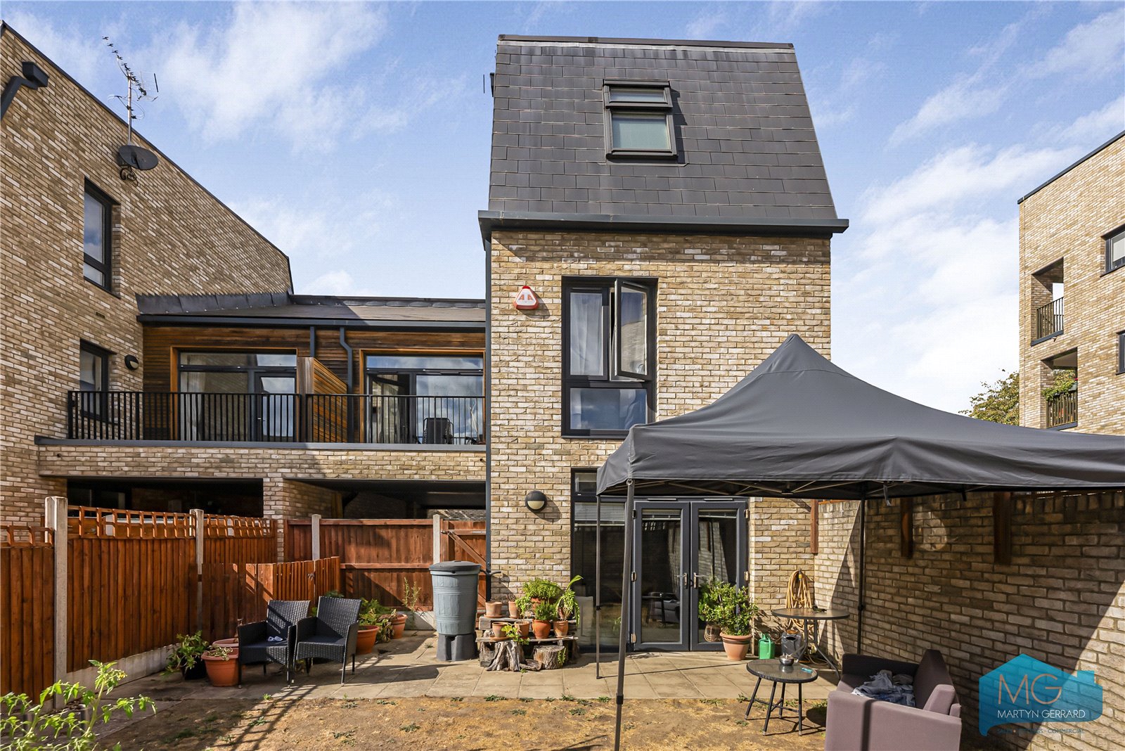 4 bedroom End of Terrace House for sale - Martyn Gerrard