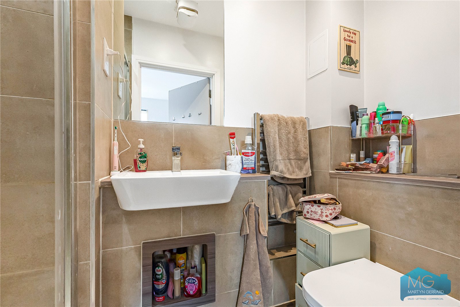 4 bedroom End of Terrace House for sale - Martyn Gerrard