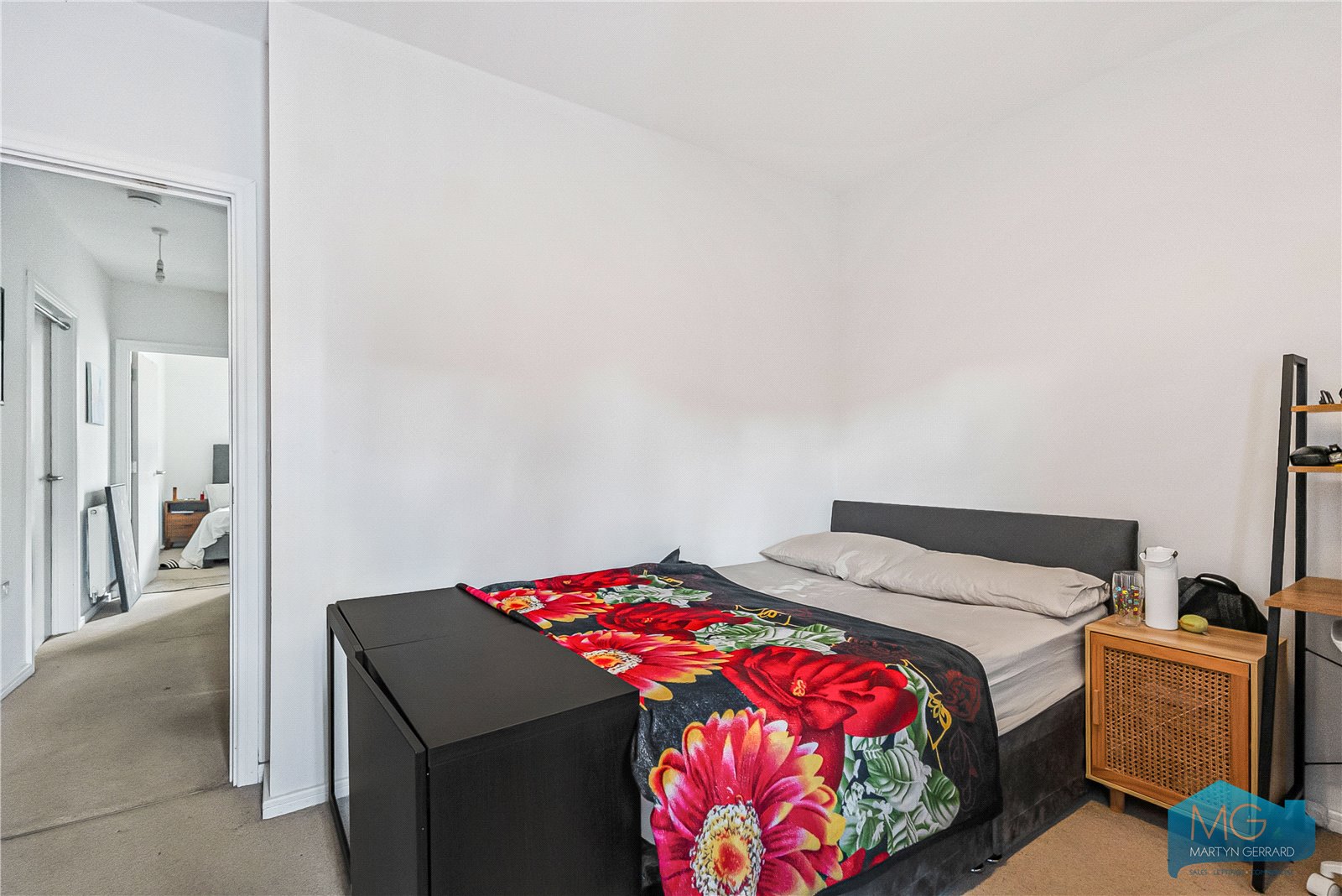 4 bedroom End of Terrace House for sale - Martyn Gerrard