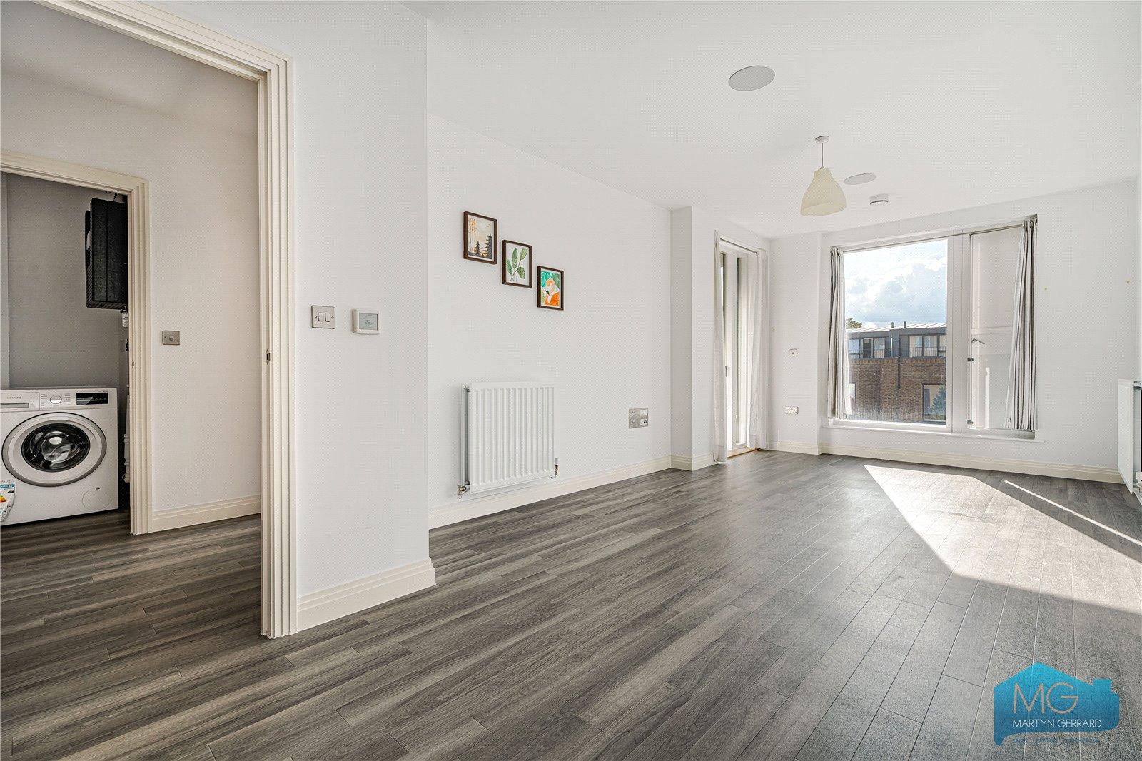1 bedroom Apartment for sale - Martyn Gerrard