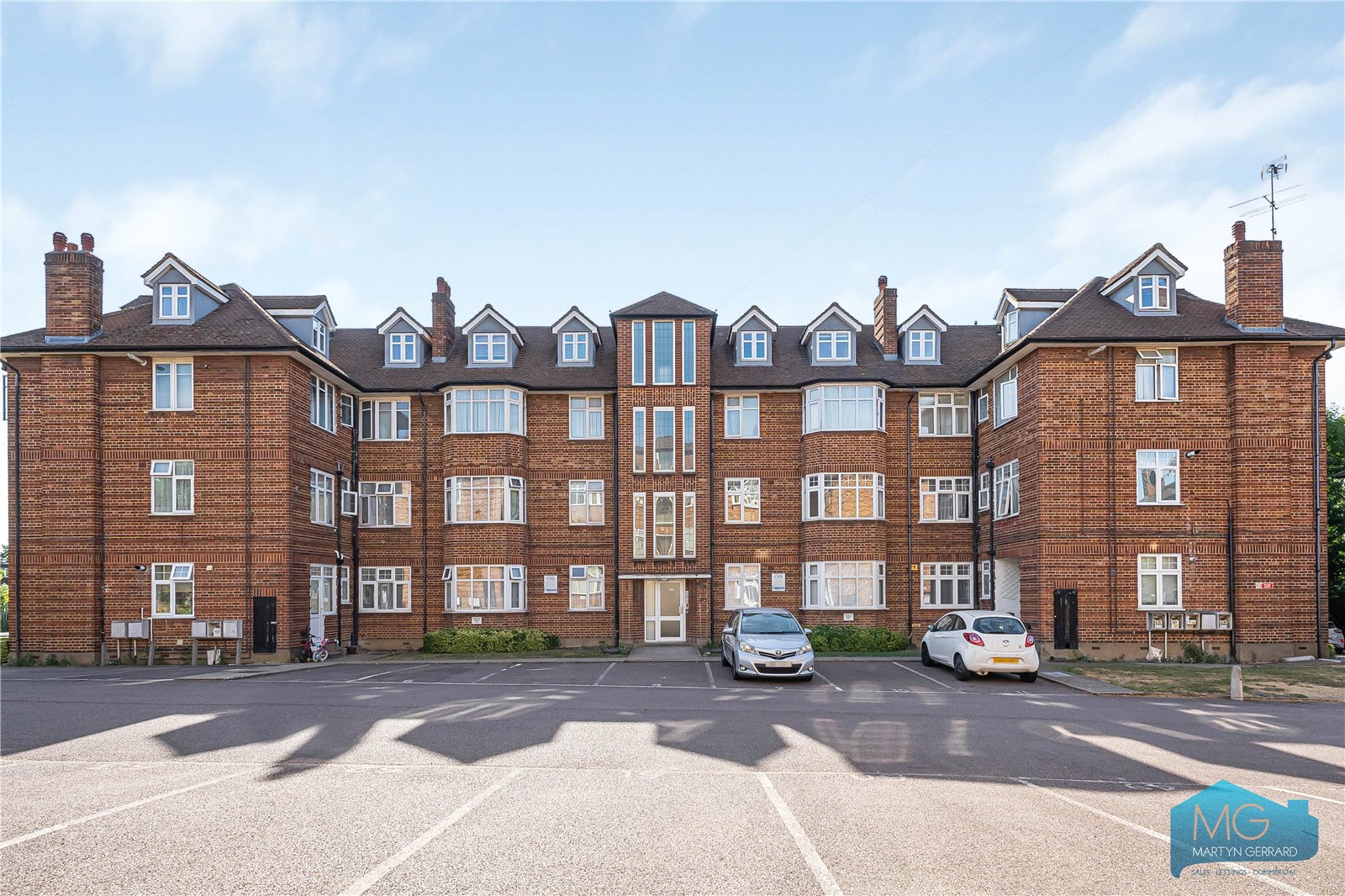 2 bedroom Apartment for sale - Martyn Gerrard