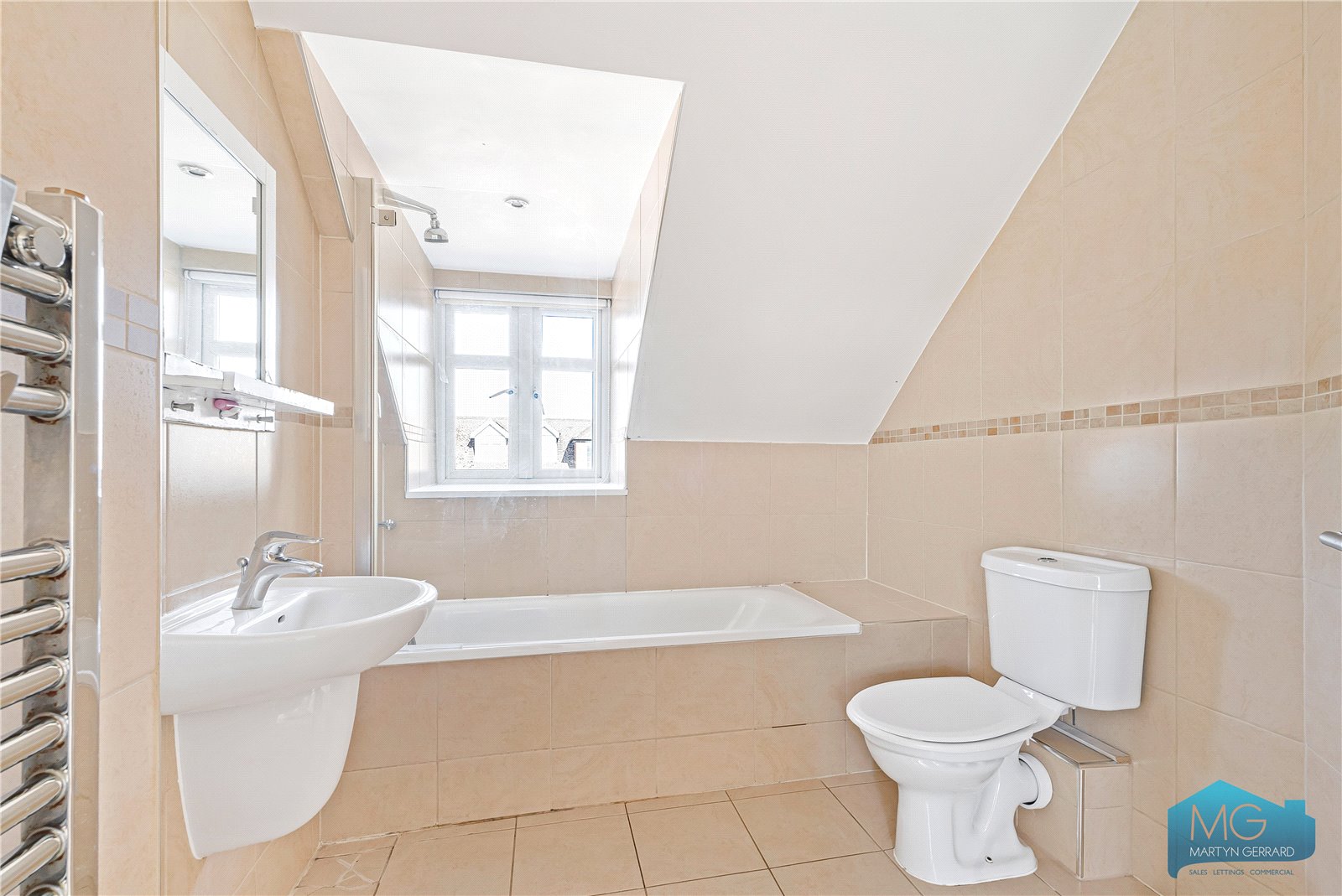 2 bedroom Apartment for sale - Martyn Gerrard