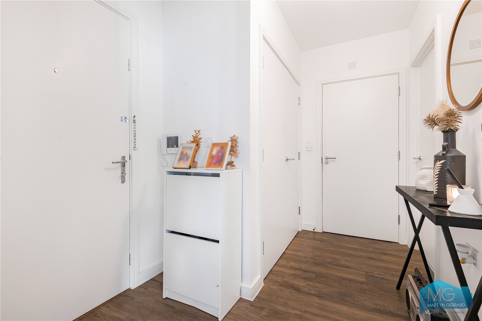 2 bedroom Apartment for sale - Martyn Gerrard